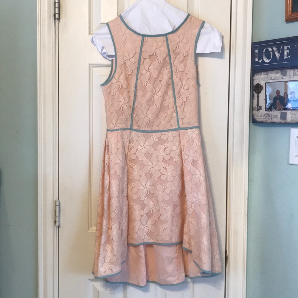 Esley Lace Dress